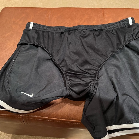 Women’s Nike Dri-Fit Shorts - Picture 4 of 9